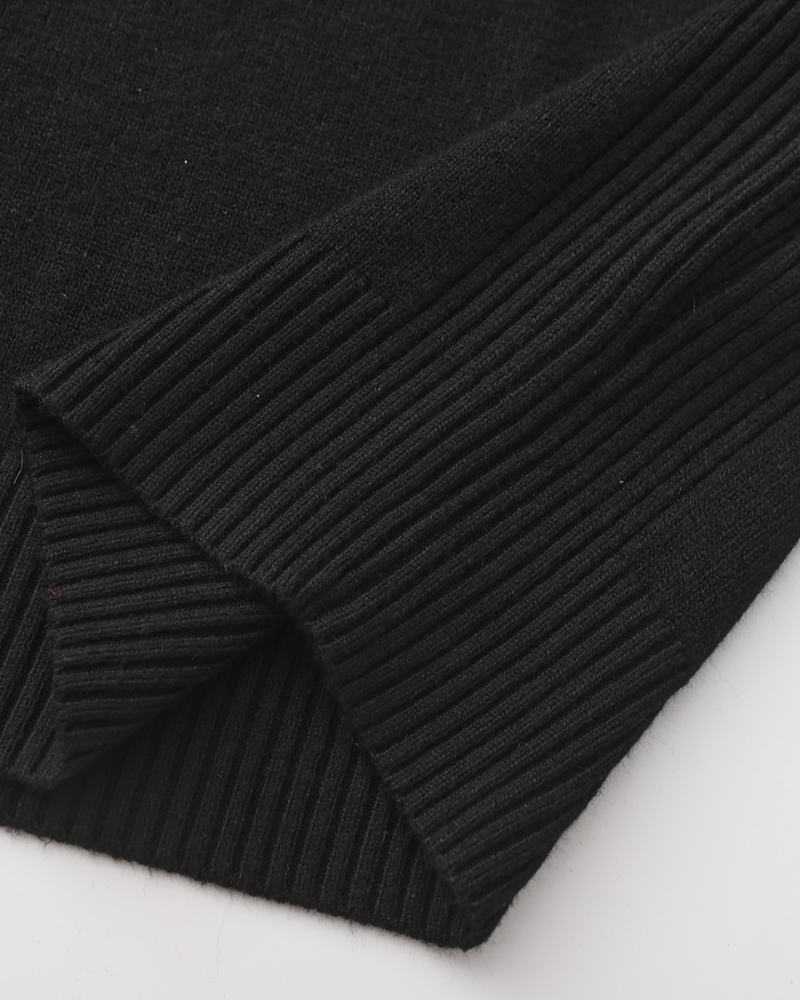 Men’s Roll Neck Jumper in Fine Knit Fabric