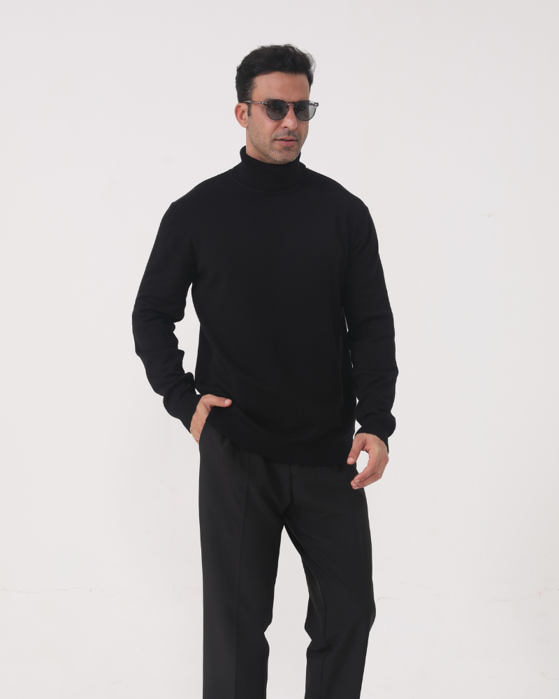 Men’s Roll Neck Jumper in Fine Knit Fabric